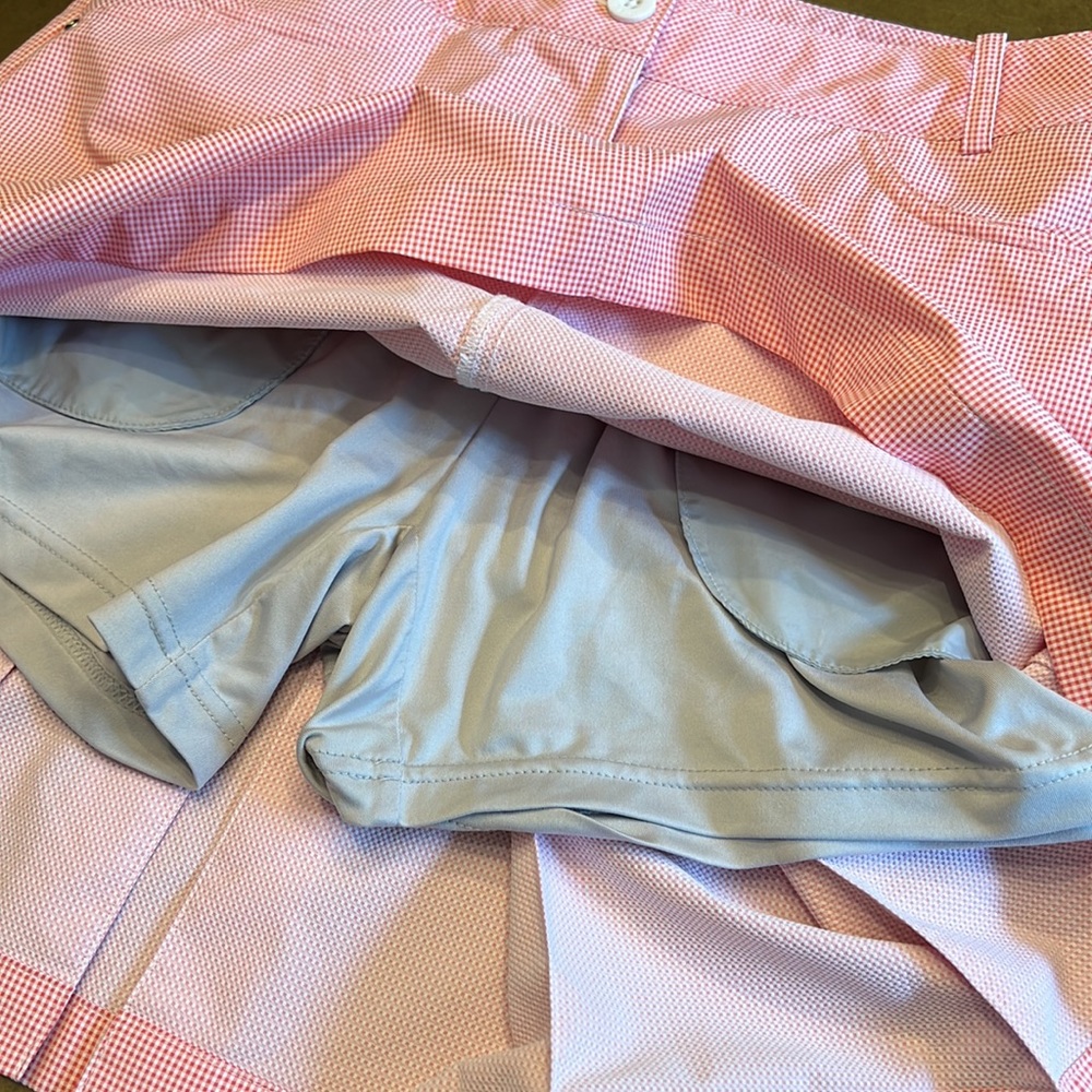 N’VO pink and white checked skort in a size 4. Like new! - Picture 4 of 5